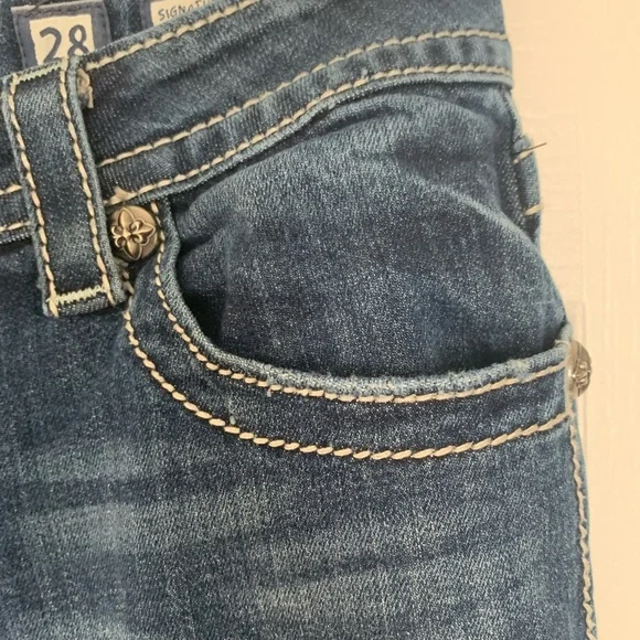 Miss Me Jeans - Picture 6 of 12